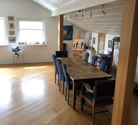 Stilvolle, geräumige 2-Zimmer-Wohnung mit kompletter Einbauküche in Bad Honnef-Rhöndorf