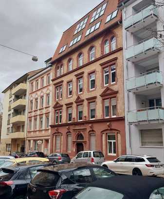 Stilvolle, kernsanierte 3,5-Zimmer-Wohnung mit Balkon in Mannheim