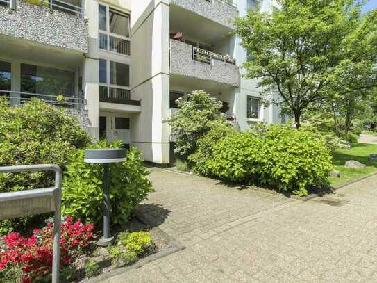 Greifen Sie zu! Großzügige 5-Zi.-Whg. mit Balkon und toller Aussicht in Randlage