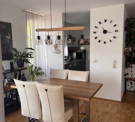 Attraktive helle 2,5 Zimmerwohnung zu verkaufen. Provisionsfrei!