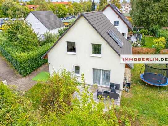 IMMOBERLIN.DE - Energieeffizientes Einfamilienhaus mit Südwestgarten in familienfreundlicher Lage