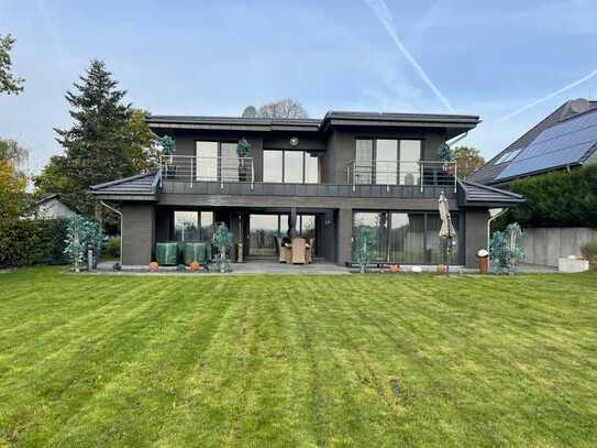 Modernes Einfamilienhaus mit unverbautem Fernblick am Stadtrand von Köln