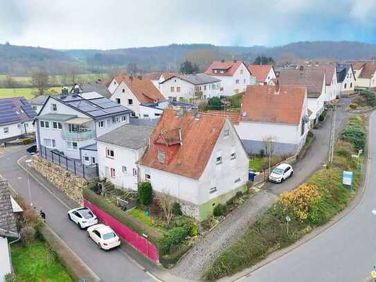 🏡🍀Einfamilienhaus mit Garten / Garage & Entwicklungspotenzial