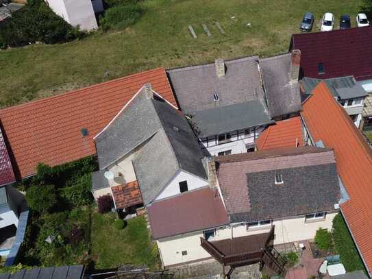 Großes Grundstück im Zentrum von Hohenmölsen- mehrere Gebäude - für Wohnen und ggf. Gewerbe