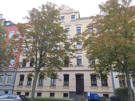 Lichtdurchflutete 3-Zimmer-Wohnung mit Balkon im ruhigen und familienfreundlichen Stadtteil Chemnitz