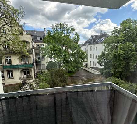 Toplage! Helle 2 Zimmer-Wohnung mit 2 Balkonen nahe des Mains