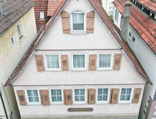 Wohn-und Geschäftshaus mit Ausbaupotenzial und Schrebergarten in Bad Liebenzell.