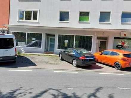Zentrumsnahe Laden ideal für Pizzaservice mit Parkplätzen direkt vor der Tür