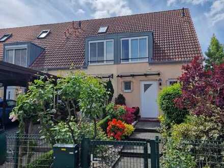 Reihenendhaus mit schönem Garten