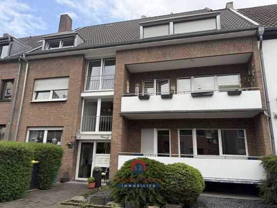 SCHÖNE ZWEI ZIMMER DACHGESCHOSSWOHNUNG IN EINEM GEPFLEGTEN KLEINEREN MEHRFAMILIENHAUS