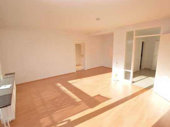 Helle 3-Zimmer Wohnung im Herzen Bemerodes - Balkon - Einbauküche