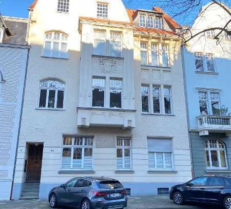 OBERKASSEL/JUGENDSTIL - SONNIGE WOHNUNG IN RUHIGER SEITENSTRASSE