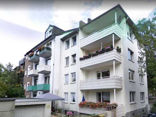 Wunderschöne 3,5 Zimmer Wohnung mit großem Balkon in Rheinnähe und ruhiger Lage