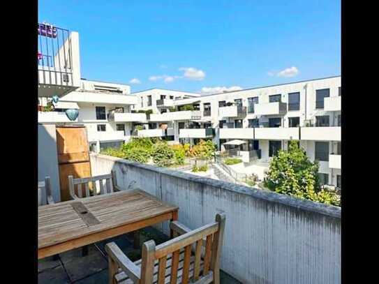 Attraktive, moderne 2-Zi, 2 Balkon-Wohnung mit direktem Zugang zum Supermarkt in 70327, Stuttgart