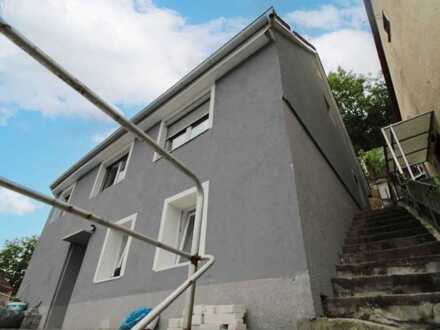 Renoviertes 6-Zi.-EFH mit mehreren Terrassen in Hanglage