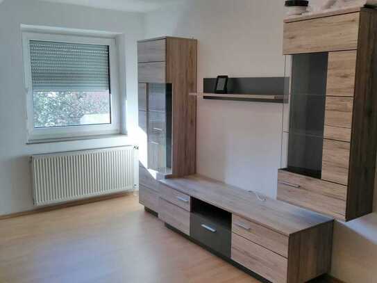 2-Zimmer DG-Wohnung mit Flur, Bad und EBK in Gifhorn-Süd am Wald, ruhige Lage