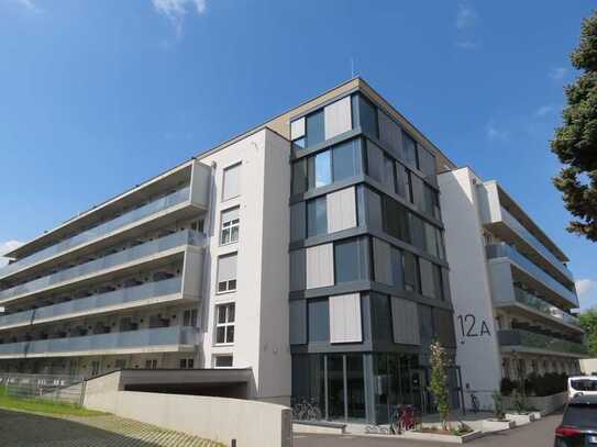 Lichtdurchflutetes vollmöbliertes Penthouse-Apartment mit Dachterrasse