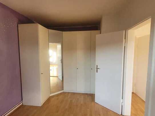 Attraktive 2-Raum-Wohnung in BRAUNSCHWEIG-38108 mit Einbaukleiderschrank, Küche, Badewanne u Keller
