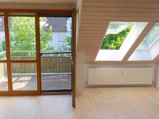 Schicke 2-Zimmer DG-Maisonette Wohnung mit herrlichem Blick zur Schwäb. Alb in Wendlingen/