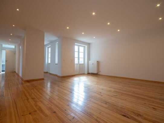 Ideal für Familien – Großzügige Wohnung mit Charme | Balkon | Dielen | Tageslichtbad | Stellplatz