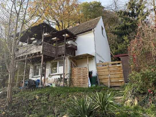 Mitten in der Natur - Einfamilienhaus in Hanglage