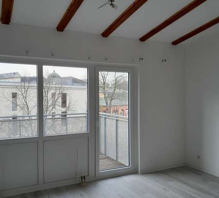 Neu renovierte 2 Raum Wohnung***zentrale Lage***Balkon***ruhig und hell