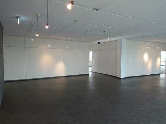 Die besondere Fläche, nutzbar als Büro-, Konferenz- oder Ausstellungsfläche.