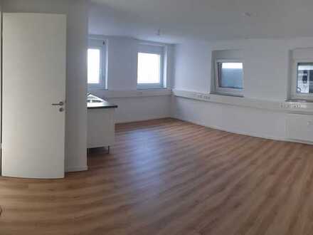 Kernsaniertes Büro / Atelier im Stuttgarter Westen, auch teilbar!