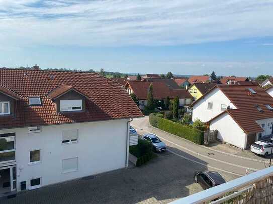 Schöne 3-Zimmer-Wohnung mit Balkon und EBK in Kirchdorf an der Iller