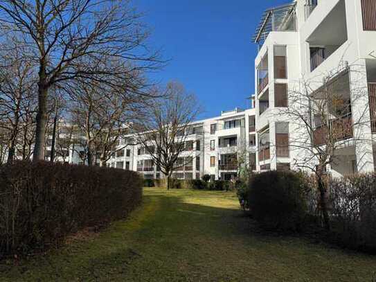 Ruhige, sonnige 2-Zimmer-Wohnung mit Blick in zwei großzügig bepflanzte Innenhöfe!