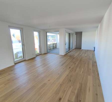 Großzügige 3 Zimmer Wohnung mit Loggia