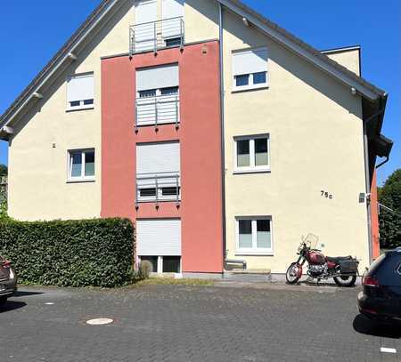 Stilvolle, neuwertige 3-Raum-Maisonette-Wohnung mit gehobener Innenausstattung mit EBK in Paderborn