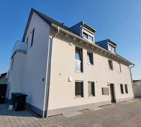 Neuwertige 3-Zimmer Wohnung - Ingolstadt Südwest - EG - Terrasse - EBK