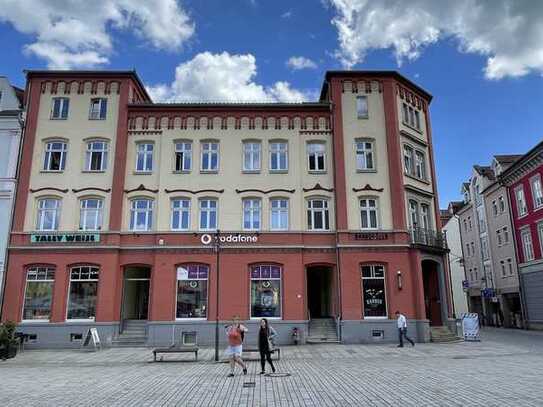 1-Raum-Wohnung mit Balkon und Fahrstuhl im Haus