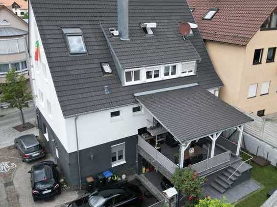 Stilvolles Mehrfamilienhaus mit Potential in Zentraler Lage