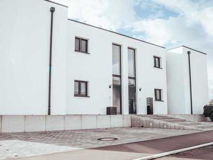 Exklusives Designapartment mit großem Garten PROVISIONSFREI