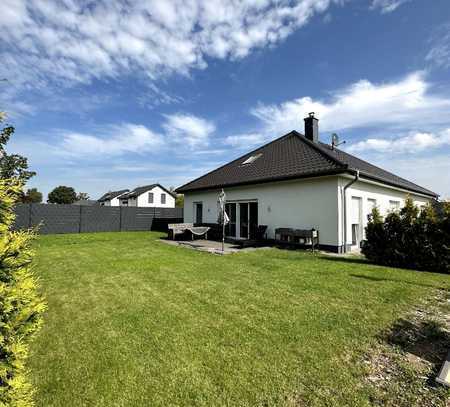 Neuwertiges großes Haus (Bungalow) im beschaulichen Eldingen