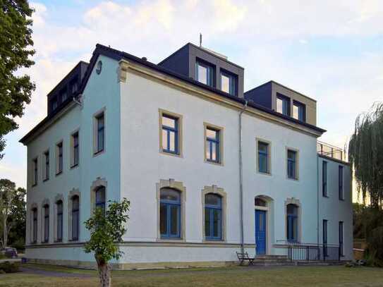 3-Raum-DG-Wohnung mit Dachterrasse, sanierter Altbau