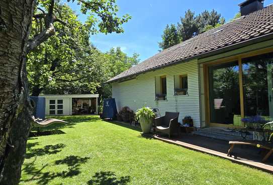 Wunderschönes freistehendes Einfamilienhaus mit einzigartigem Garten