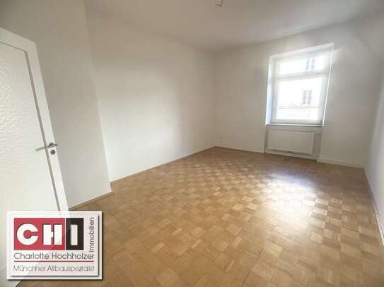 Westend-Bestlage - klassische 2 Altbau-Wohnung mit großer Wohnküche -