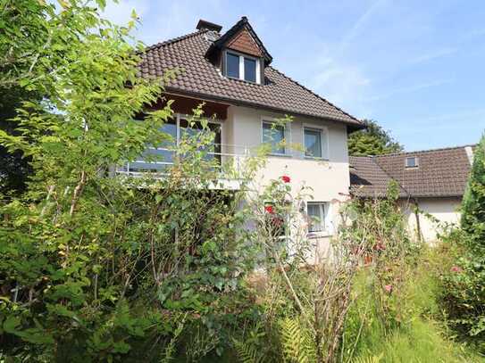 Freistehendes Architektenhaus mit Ausbaureserve in ruhiger und beliebter Lage von Mülheim-Heißen