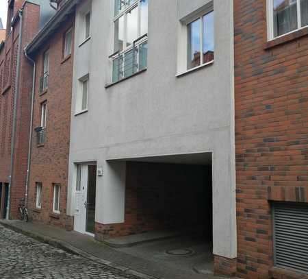 Schicke gepflegte 2-Zimmer-Terrassenwohnung mit Einbauküche in der Altstadt von Lüneburg