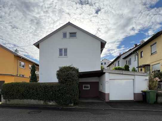 *** Gepflegtes Zweifamilienhaus mit Garten in ruhiger Lage von Gerlingen! ***