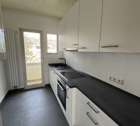 Schöne 3-Zimmer-Wohnung mit neuer Einbauküche und Bad in Stuttgart