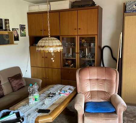 Für Kapitalanleger ! Langjährig vermietetes 1-Zimmer-Appartement mit Balkon und separater Küche