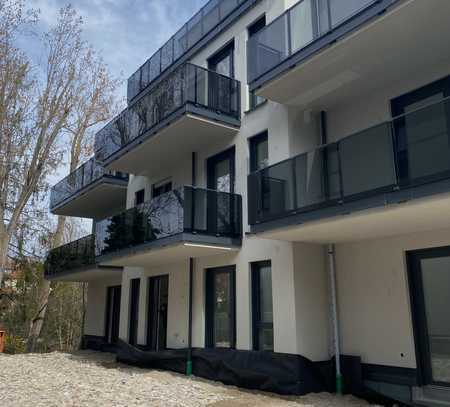 Exklusive Penthouse-Wohnung Erstbezug mit luxuriöser Ausstattung mit großflächigem Balkon und EBK