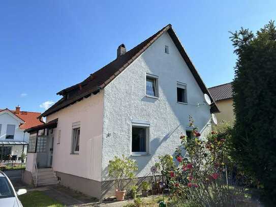 Bezahlbares Zweifamilienhaus in ruhiger Lage an Stadtrand von Regensburg