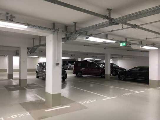 NEU - perfekten Zustand - Tiefgarage/Parkplatz - kurz oder langfristig