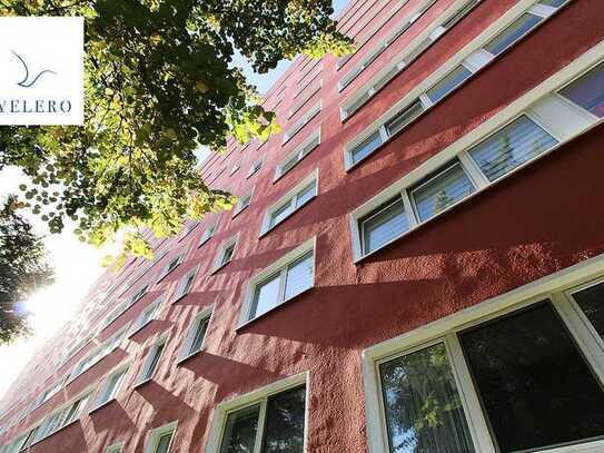 Zentrale Lage mit ebenerdigen Aufzug und Loggia!