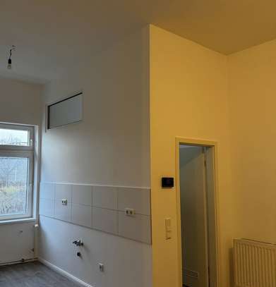 Stilvolle, modernisierte 2-Raum-Wohnung mit geh. Innenausstattung in Berlin Heinersdorf (Weißensee)